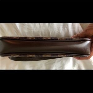 Louis Vuitton Ebene Pouchette